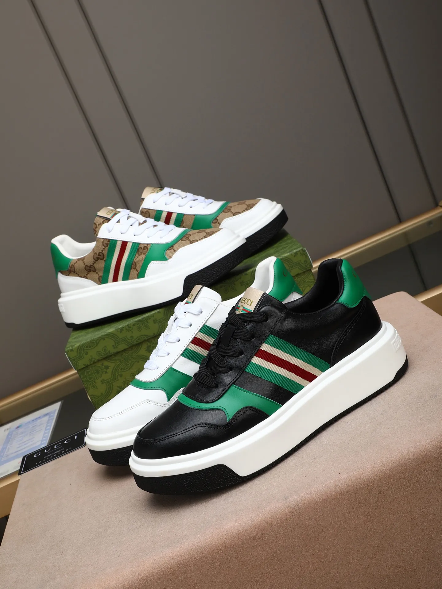 Men's shoes 💰480 New men's shoes GUCCI Fashion trend Made of first-layer calfskin ➕ washed sheep lining! The foot feels super comfortable and the workmanship is impeccable. Foam ultra-light outsole, size: 38-44 (45 customized) 3 colors to choose from!
